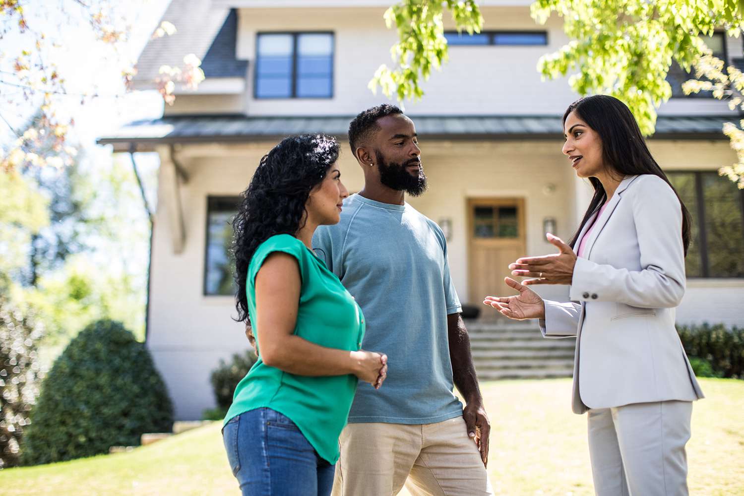 market yourself as a qualified real estate agent